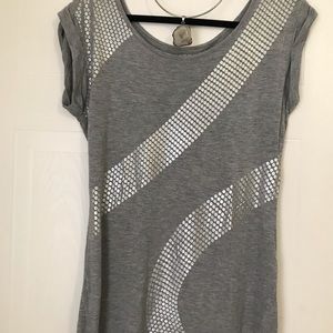 Grey and Silver tee.